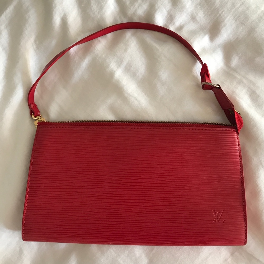 💯% Authentic Louis Vuitton Epi Leather Pochette